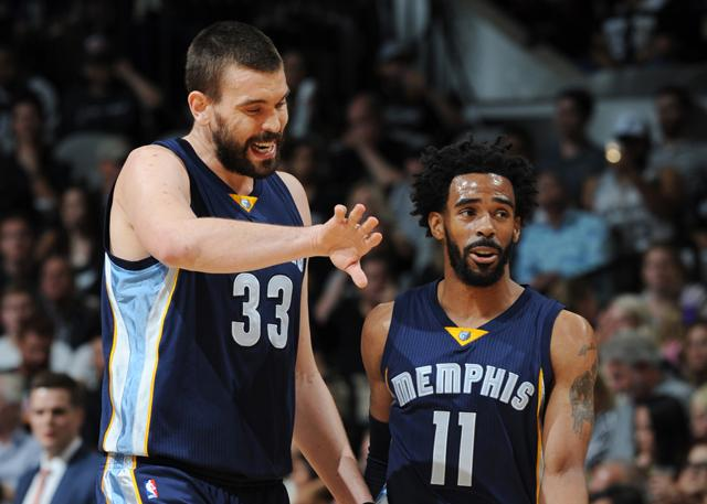 中锋担任先 中锋担任先