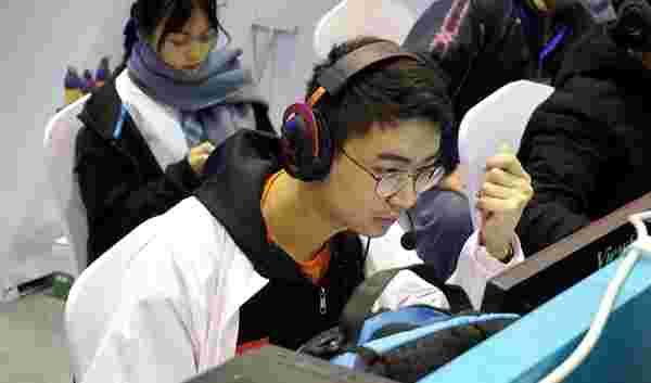 更是冲击总 更是冲击总