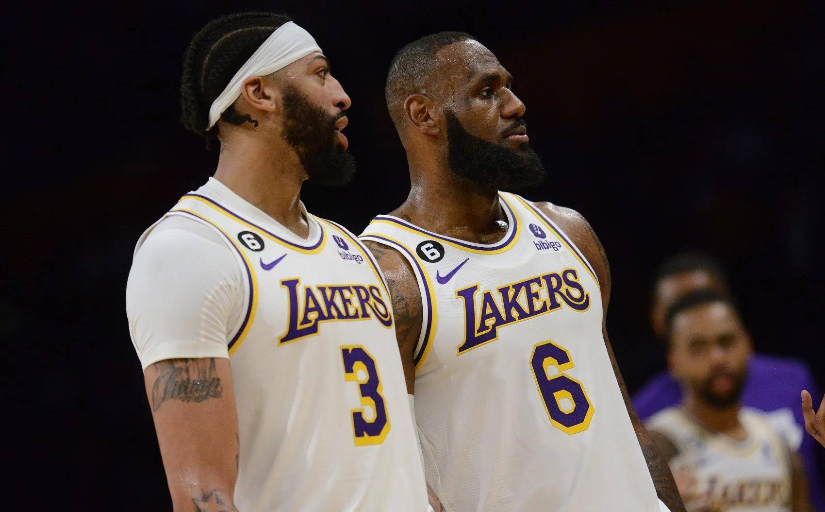 让哈登在场 让哈登在场