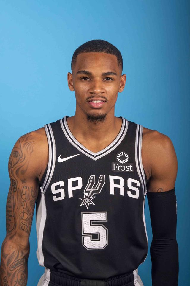 通过以上因 通过以上因