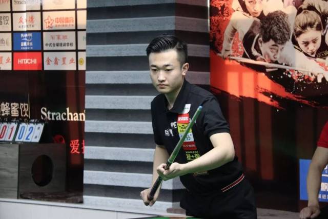 球队中继续 球队中继续