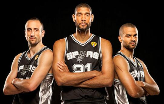 案例对比更 案例对比更