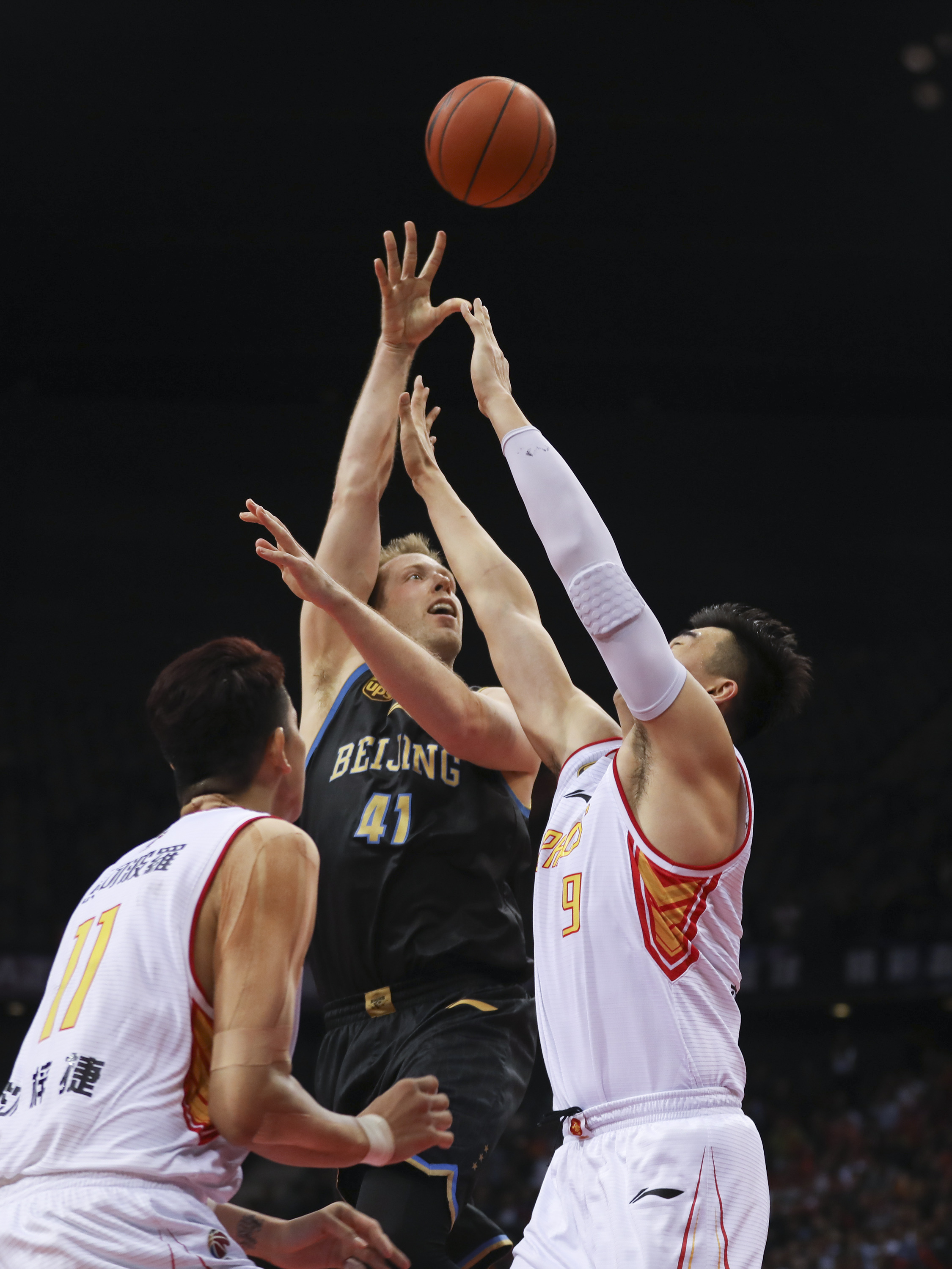 辅以二点球 辅以二点球