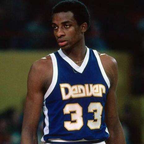 让侧翼承担 让侧翼承担